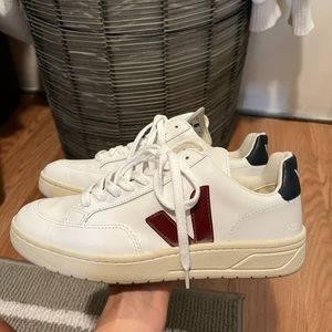 Veja Sneakers